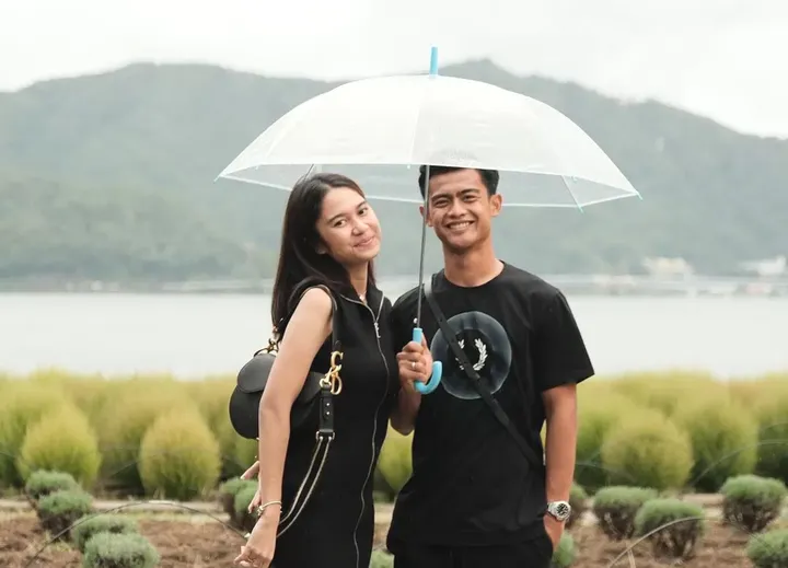 Azizah Ketahuan Main Padel