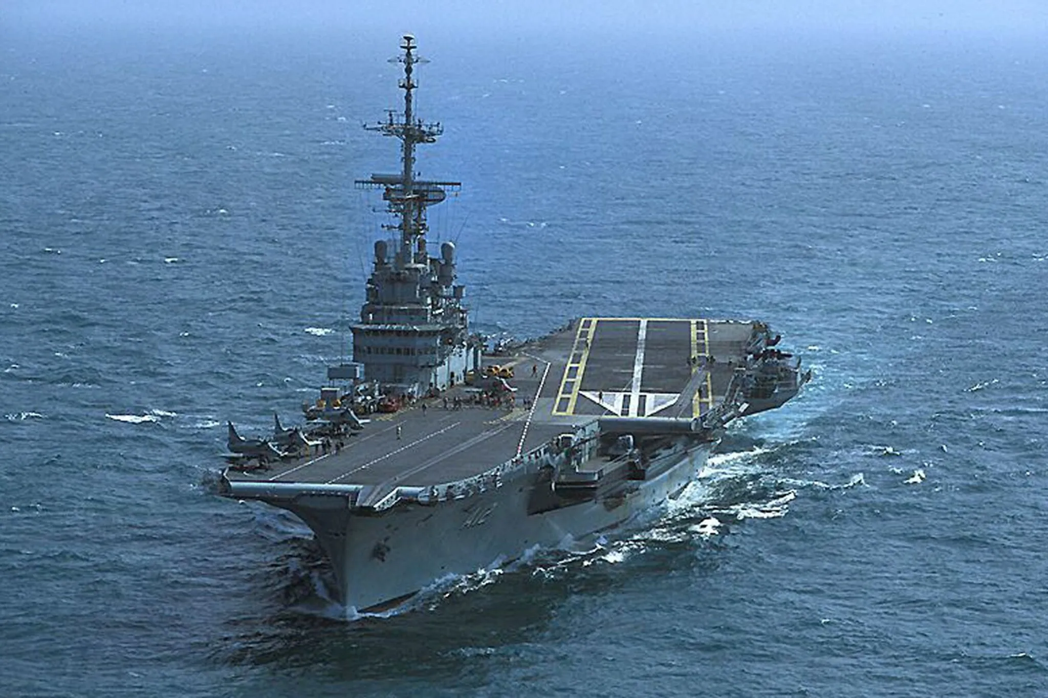 AS Tenggelamkan Kapal Perang