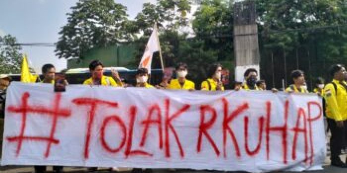 Hujan Deras Menjelang Aksi