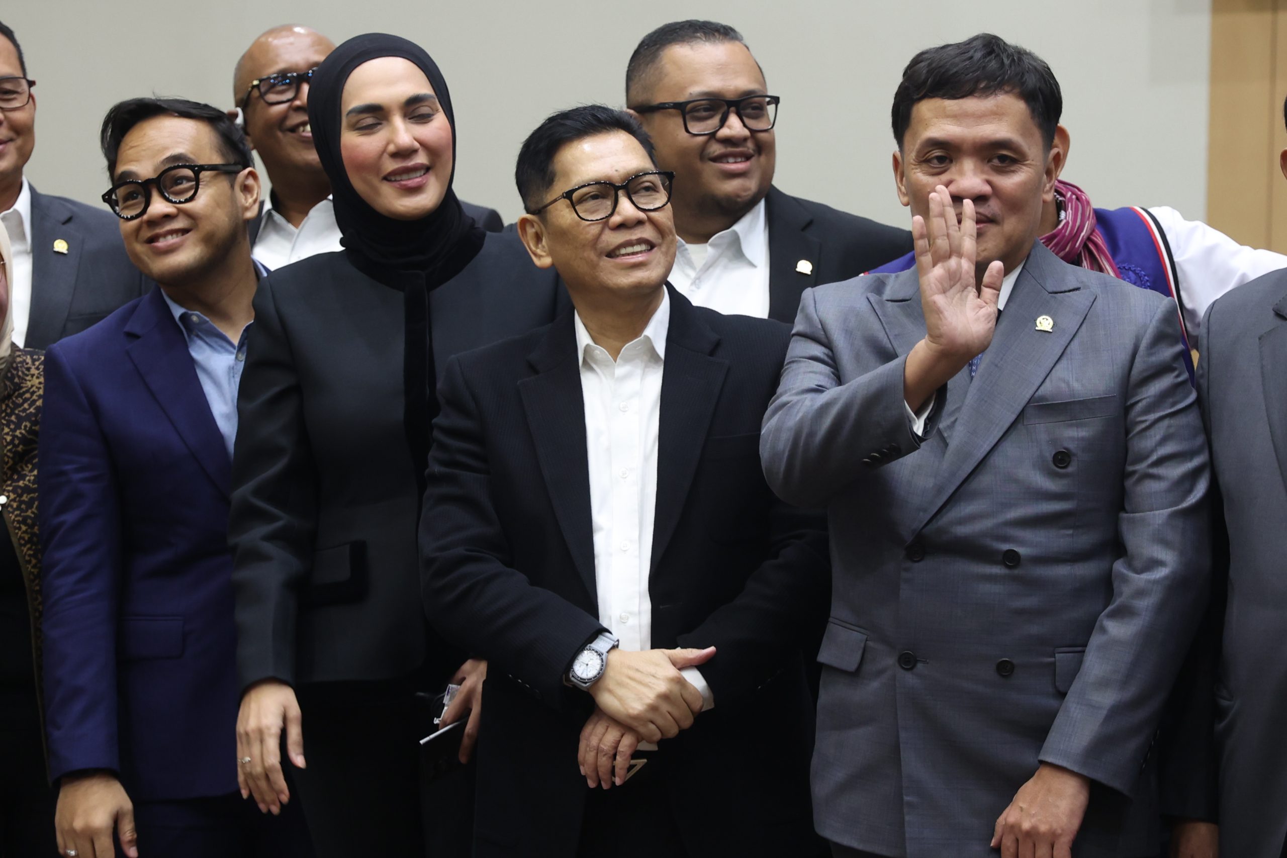 DPR Resmi Tetapkan Adies