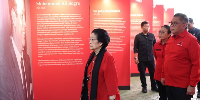 Megawati Tiba di Sekolah